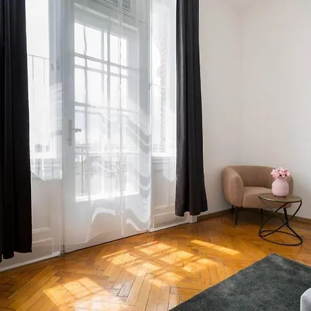 Grand Luxury On The Broadway W Jacuzzi Appartement Budapest